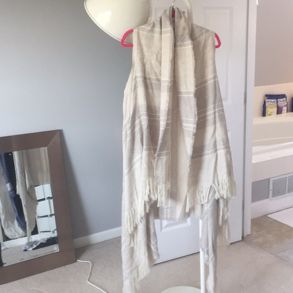 Sleeveless waterfall cardigan